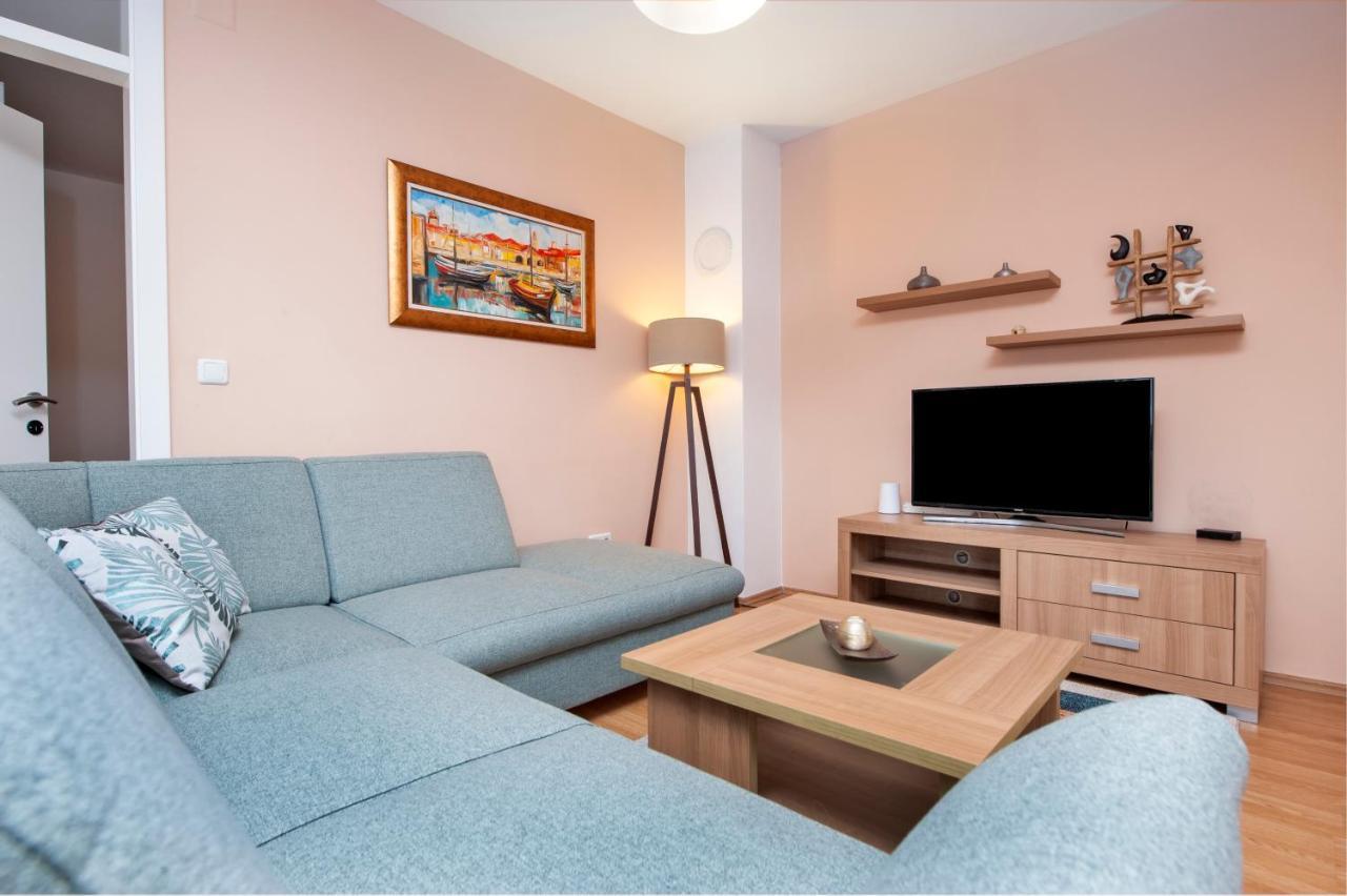Apartment Deluxe Rovinj Exterior photo